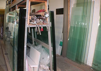 Glaslager mit Glasscheiben für Reparaturverglasungen in Kiel