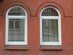 Neue Fenster in einem Altbau